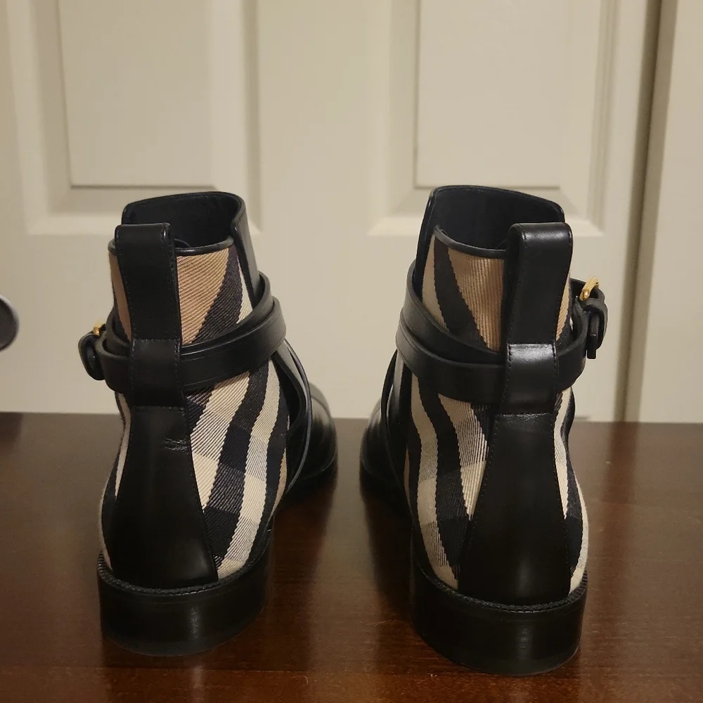 Burberry Pryle Boots - Picture 6 of 12